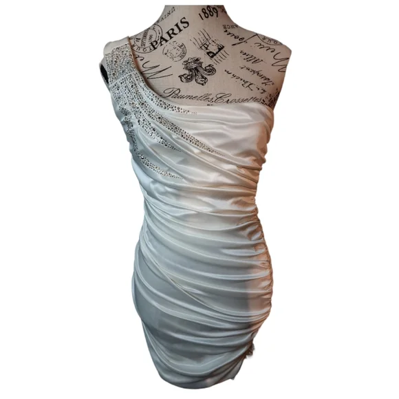 city triangles one shoulder dress City Triangles Cream One Shoulder Bodycon Dress Size Medium